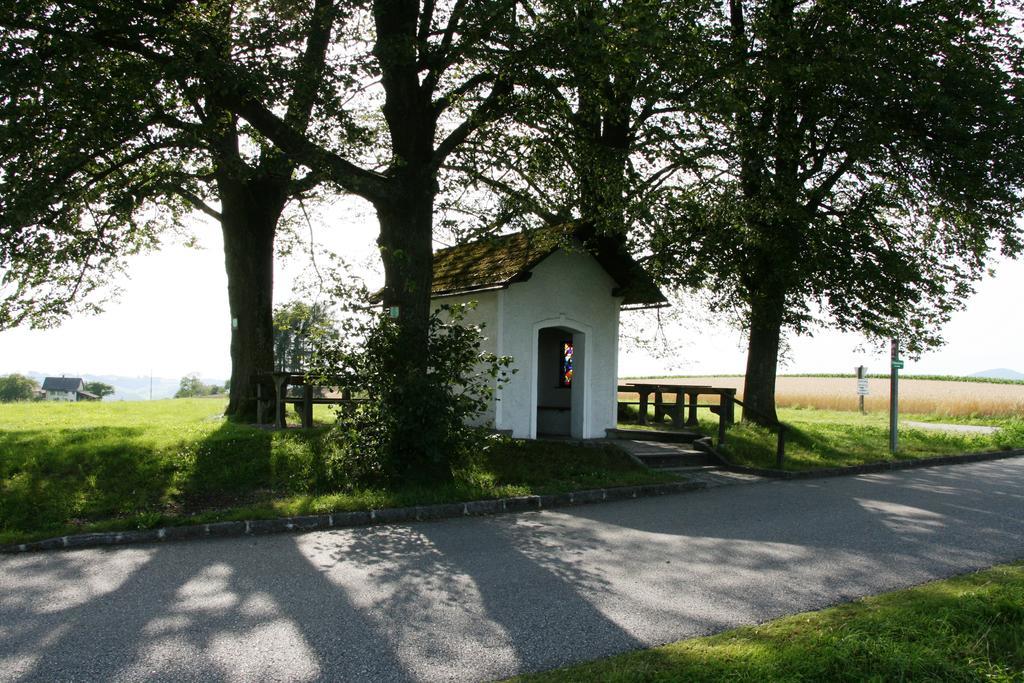 Kirchenwirt Inn Kreuzen  ภายนอก รูปภาพ