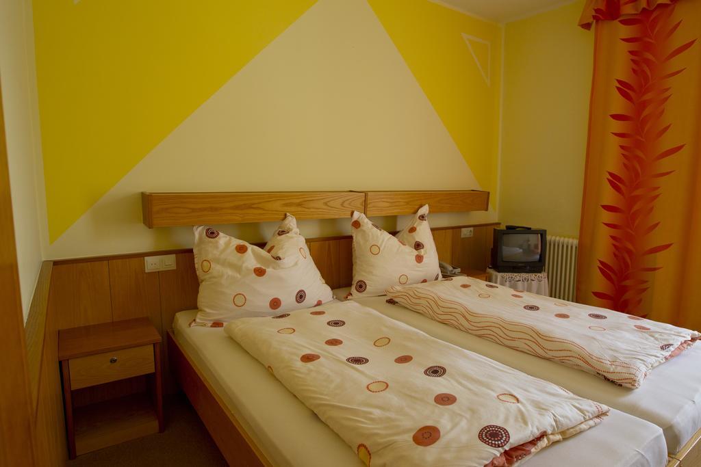 Kirchenwirt Inn Kreuzen  ห้อง รูปภาพ