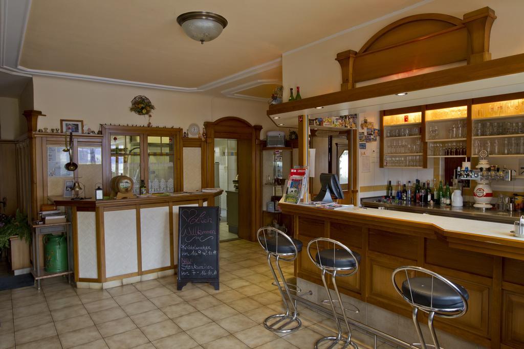 Kirchenwirt Inn Kreuzen  ภายนอก รูปภาพ