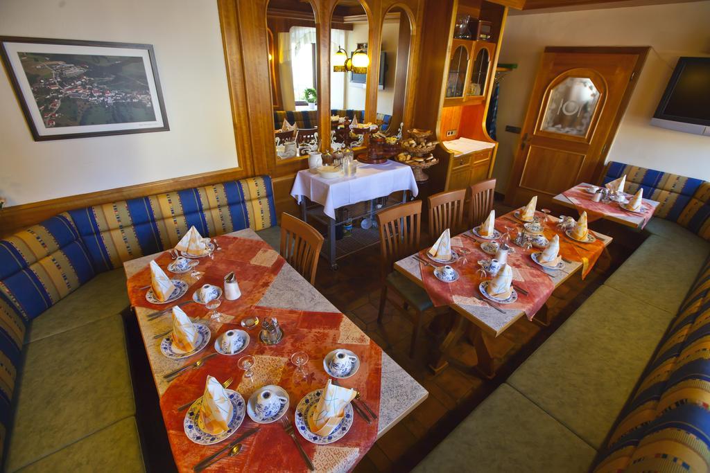 Kirchenwirt Inn Kreuzen  ภายนอก รูปภาพ