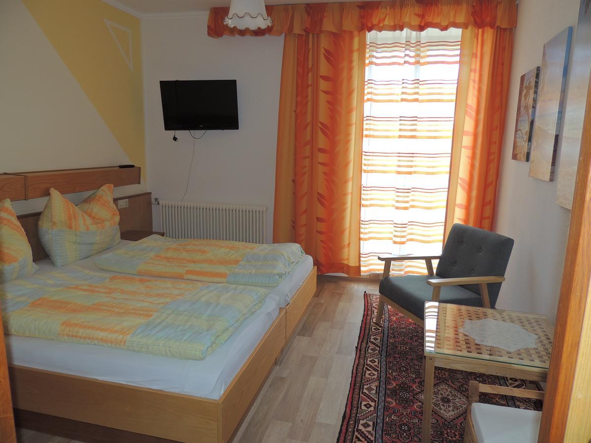 Kirchenwirt Inn Kreuzen  ภายนอก รูปภาพ